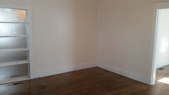 Foto del edificio - 312 E 37th St