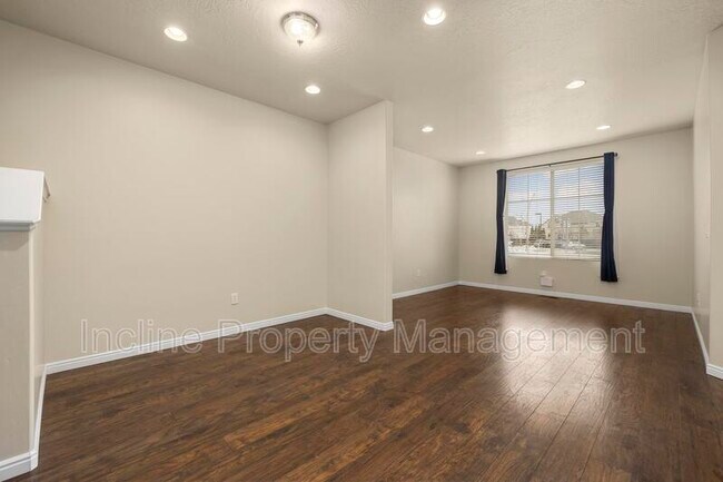 Foto del edificio - 113 W 3240 N