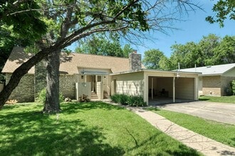 Building Photo - 2711 St Edwards Cir