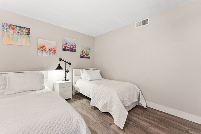 Foto del edificio - 688 McVey Ave