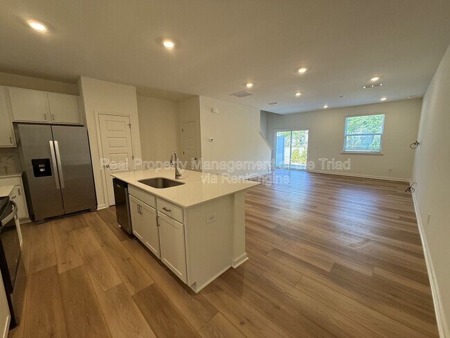 Foto del edificio - 112 Parker Ln