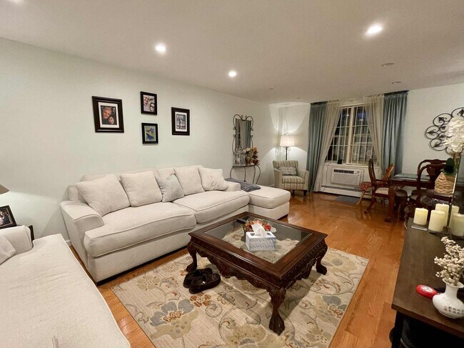 Building Photo - 14055 34th Ave