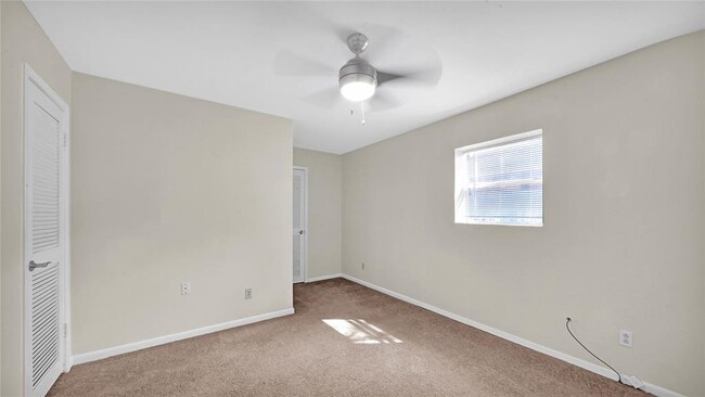 Building Photo - 737 E Brown Ln