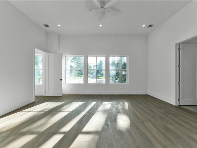 Building Photo - 8115 Cedar Brush Cir