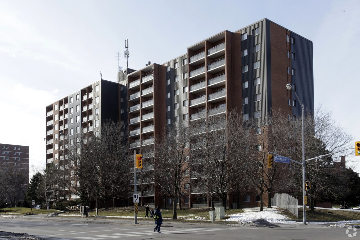 Primary Photo - Fleetdale Apartments