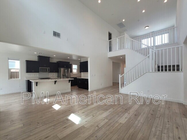 Foto del edificio - 4016 Salt Pt Wy