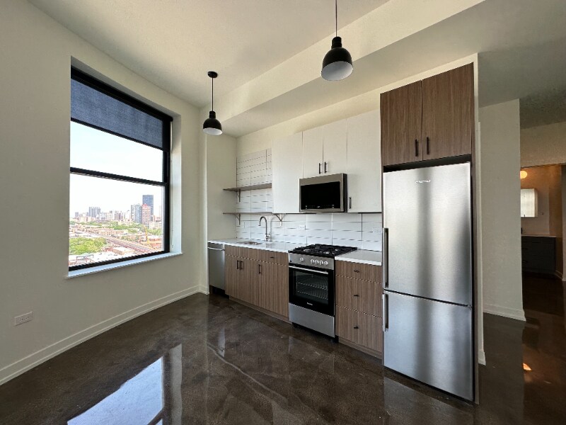 Foto principal - 1136 W Lawrence Ave