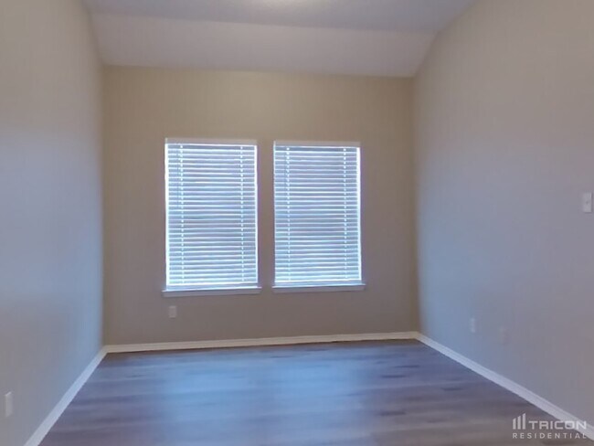 Foto del edificio - 1129 Cumberland Dr