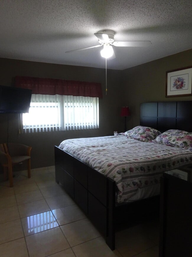 Foto del edificio - 2723 Emory Dr W