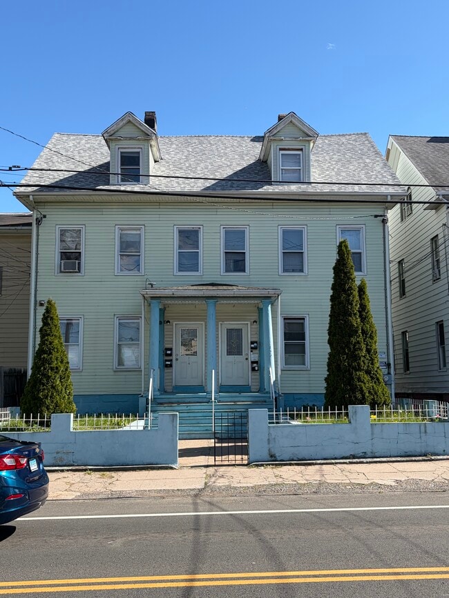 Building Photo - 156 Columbus Ave