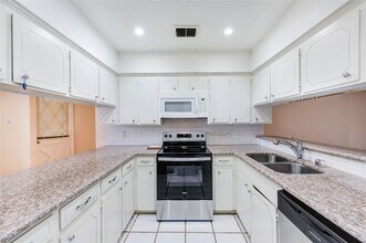 Building Photo - 5711 Weeping Willow Rd