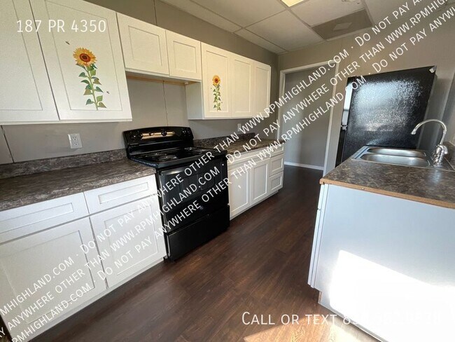 Building Photo - Beautiful, Newly Renovated 3 Bedroom 2 Bat...