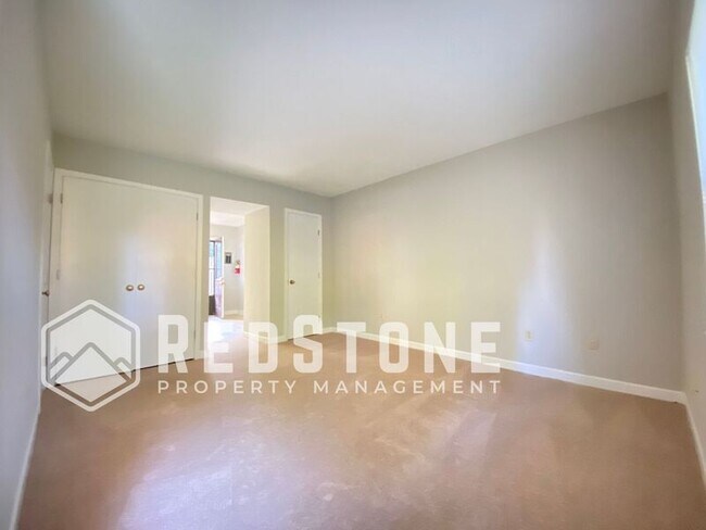 Foto del edificio - 1718 Wood Ave