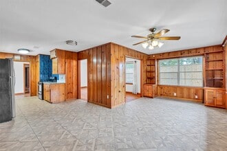 Building Photo - 1803 Sea Queen Ct