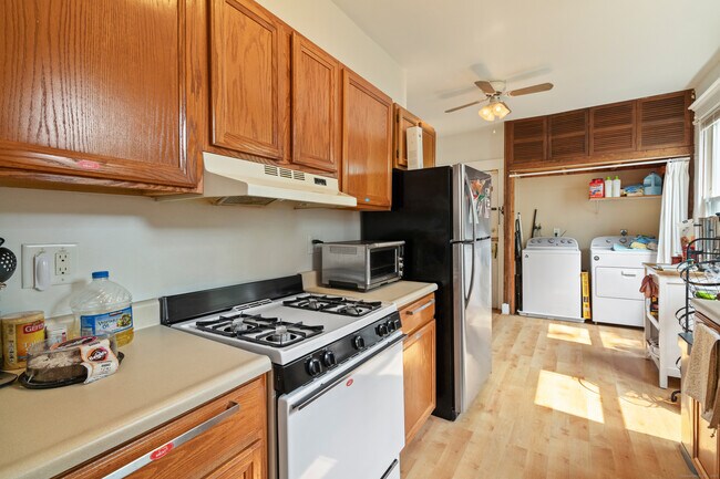 Foto del edificio - 253 W Elm St