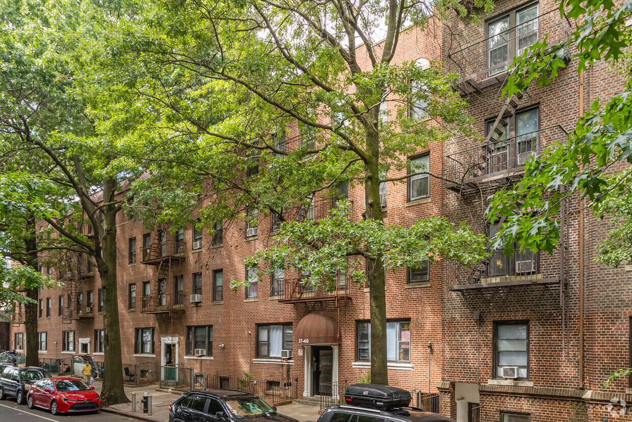 Building Photo - 3746 81st St