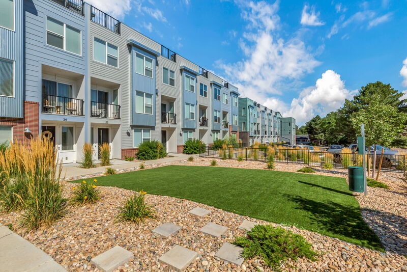 Foto principal - 8711 E Hampden Ave