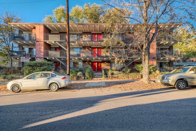Building Photo - 701 E Bayaud Ave