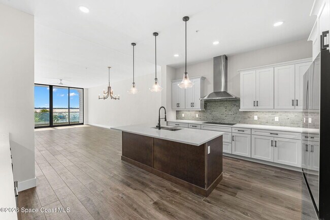 Foto del edificio - 225 Strand Dr