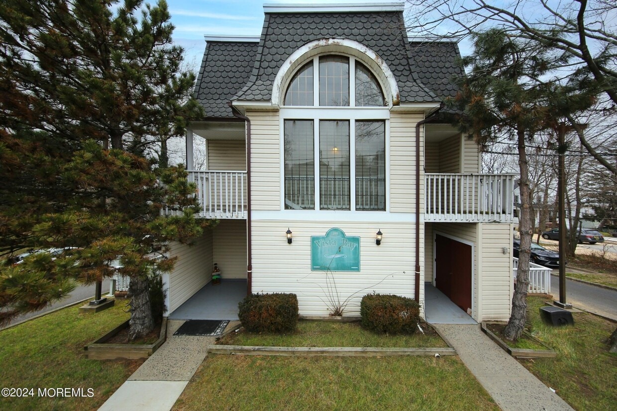 100 Navesink Ave Unit 3, Highlands, NJ 07732 Condo for Rent in