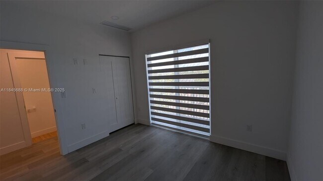 Foto del edificio - 816 84th St
