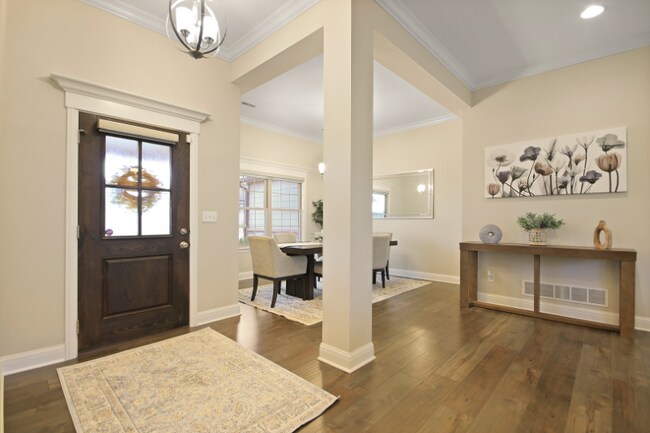 Foto del edificio - 902 Rutland Dr