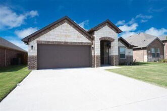 Building Photo - 605 Ransom Wy