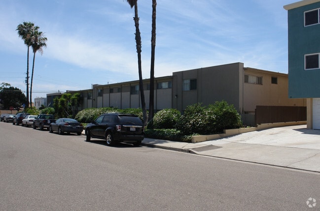 Building Photo - Debonair Luxury Apartment Homes
