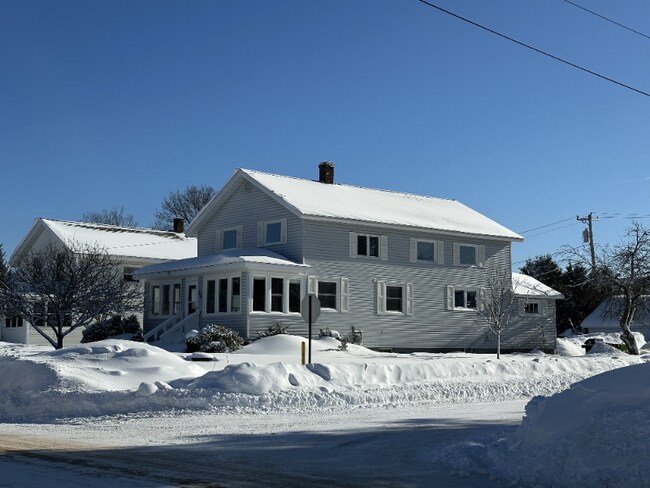 Foto del edificio - 321 W Mcmillan Ave