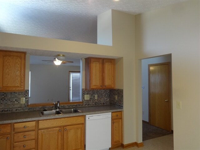Building Photo - 7898 Antonio Ln