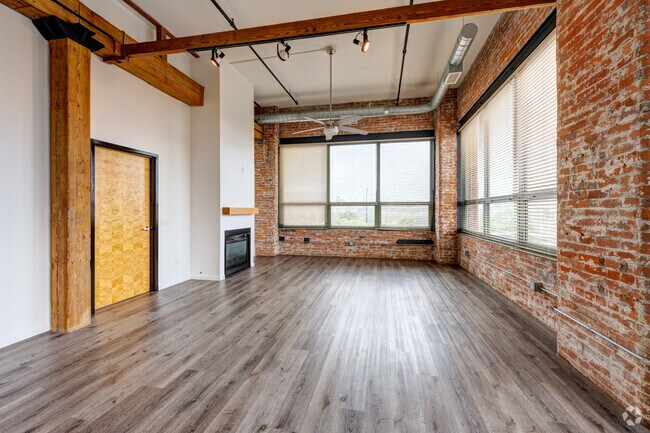 1 habitación, 1 baño - 1375 pies cuadrados - Sala de estar - Cascade District Lofts