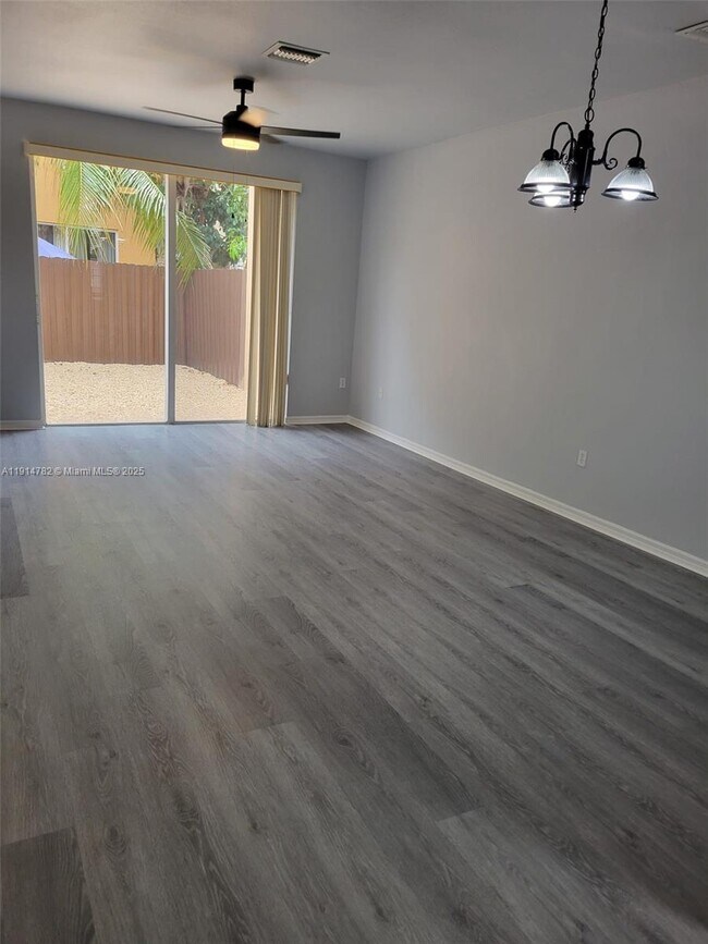 Foto del edificio - 751 SE 2nd St