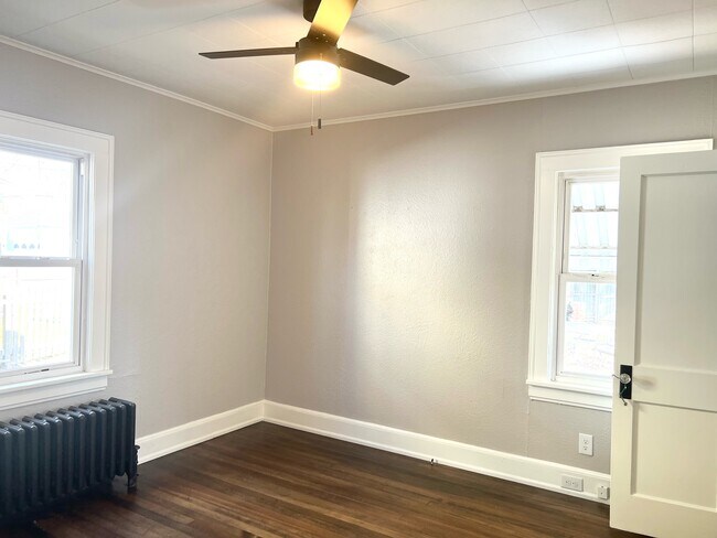 Bedroom - 9 E Willow St