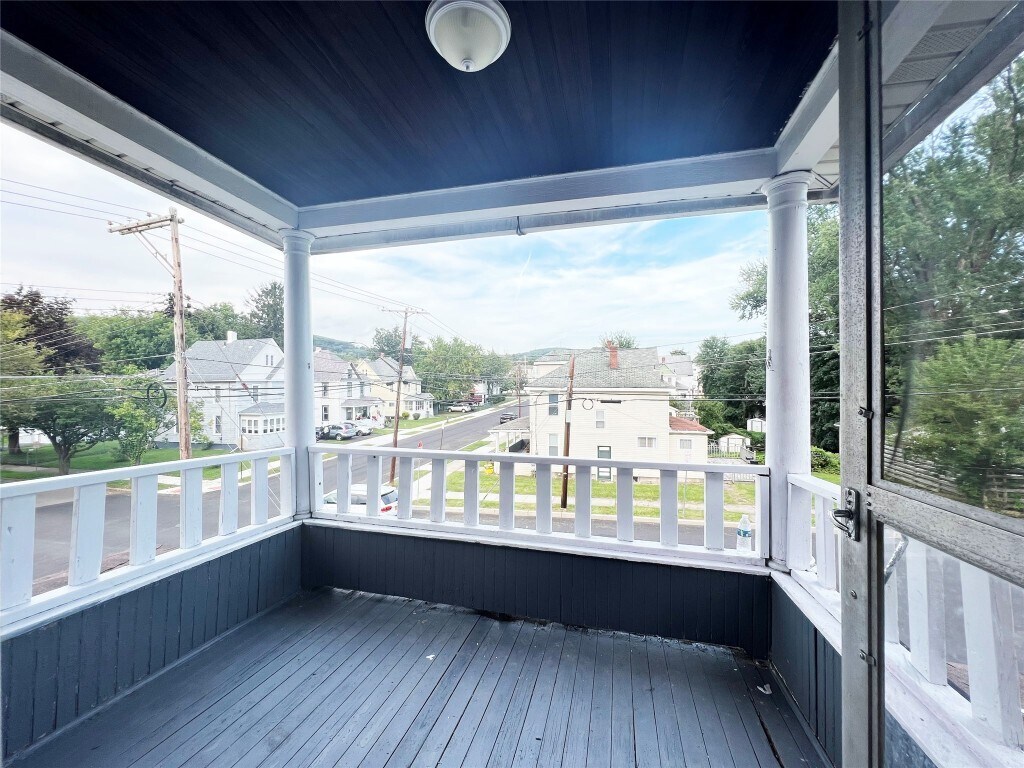 Primary Photo - 63 Ely St