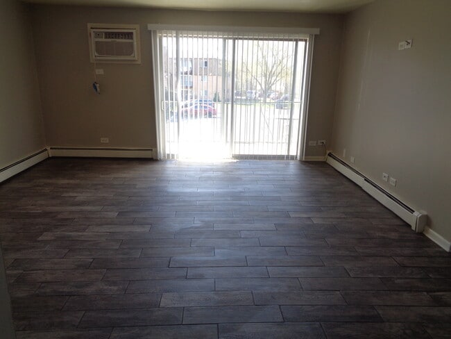 Building Photo - 4839 W Engle Rd