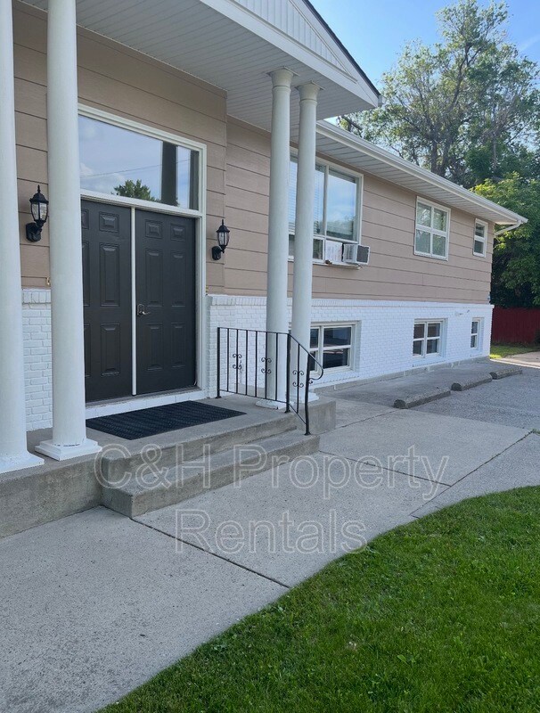 Foto del edificio - 2119 8th Ave N