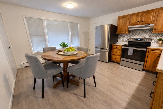 Foto del edificio - 205 Forest Dr