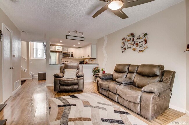 Foto del edificio - Spacious 1 Bedroom 1 Bath with OFFICE