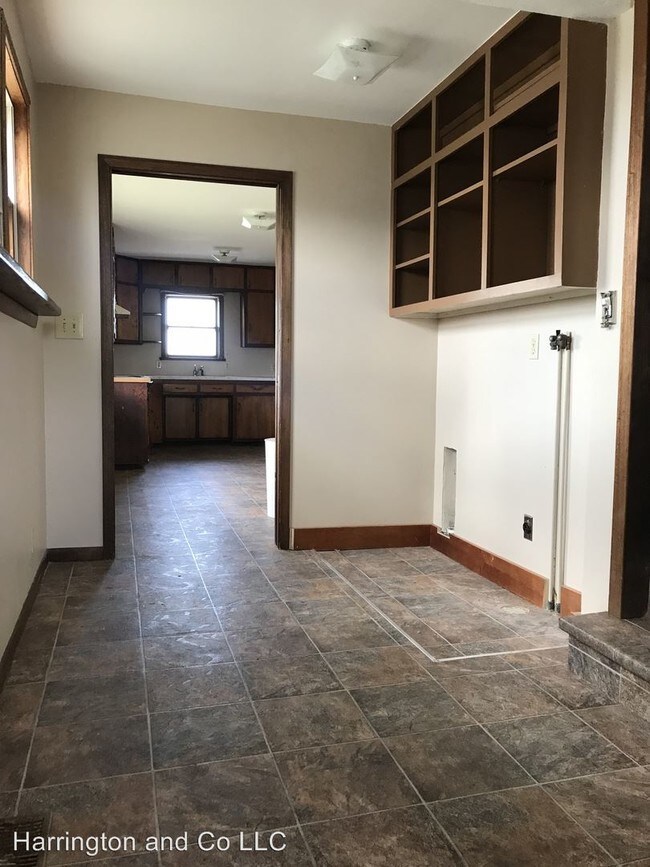 Building Photo - 2 br, 1.5 bath House - 732 Willow Lake Rd