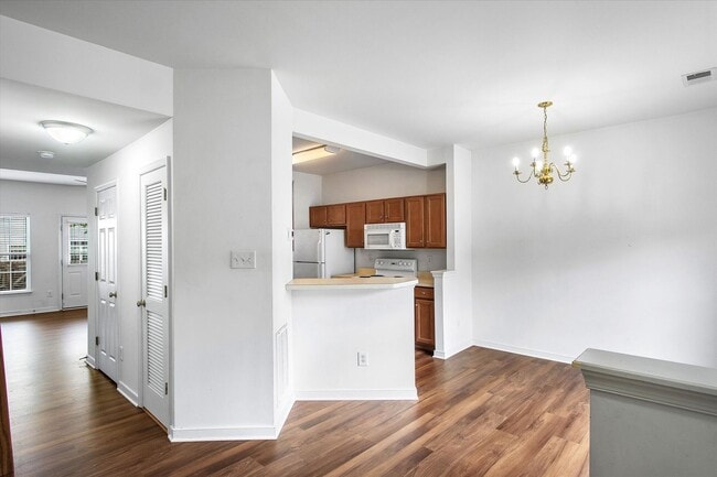 Building Photo - RENOVATED HOME IN WEST END OF HENRICO COUNTY