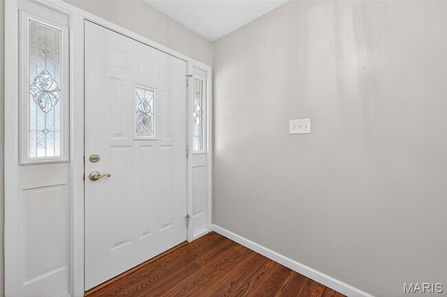 Building Photo - 1203 Dorne Dr