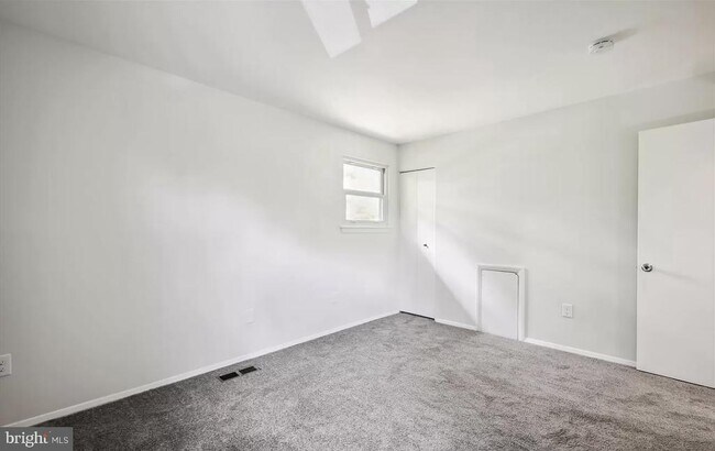 Foto del edificio - 7997 Nolcrest Rd