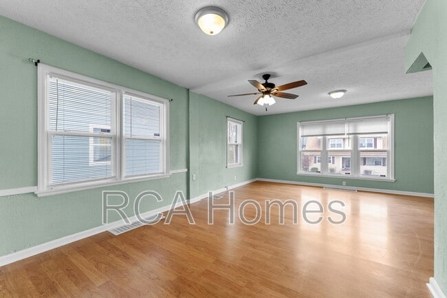 Photo - 3202 Ruckle St House