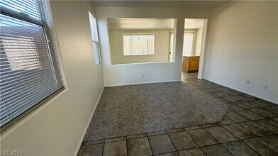 Building Photo - 2424 Predera Ave
