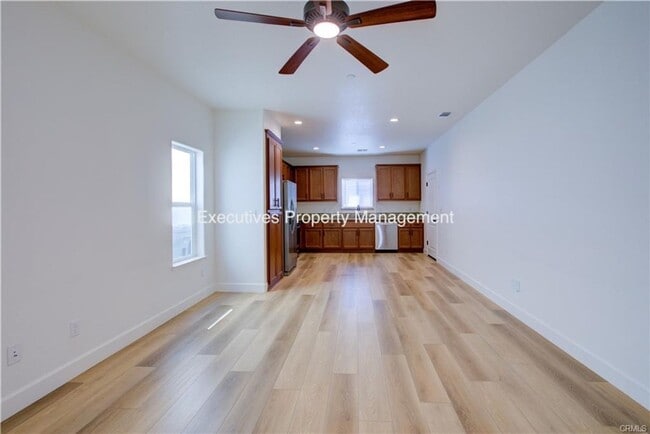 Foto del edificio - 5046 Palisade Ave