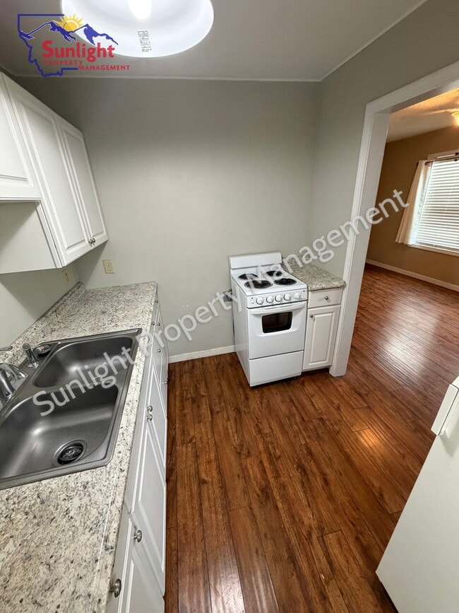 Foto del edificio - 305 N 5th Ave