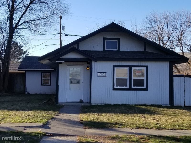 3 br, 1.5 bath House 339 C St NW House for Rent in Ephrata, WA