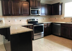 Building Photo - 1140 Rosland Cir