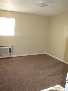 Foto del edificio - 6834 Ward Ave