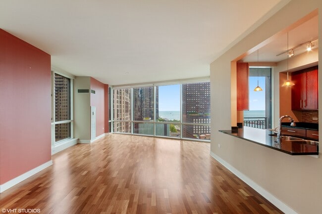 Building Photo - 505 N McClurg Ct